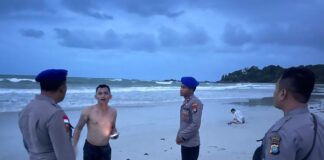 Tiga Remaja Terseret Ombak di Pantai Trikora Bintan remaja terseret ombak