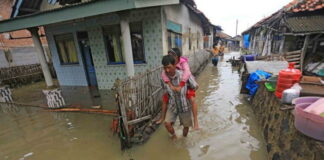 Puluhan Rumah di Karimun Terendam Banjir Rob