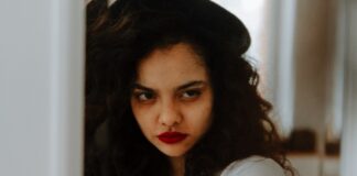 Dengki, 4 Zodiak Ini Cemburu Melihat Kebahagiaan Orang Lain zodiak cemburu