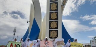 Puluhan Pelajar SMA Demo Tolak Valentine Day Demo Puluhan Pelajar SMA, Tolak Valentine Day