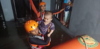 13 Warga Kelurahan Maharatu Pekanbaru Korban Banjir Dievakuasi