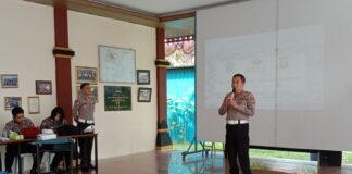 Ditlantas Polda Kepri Beri Penyuluhan Penerapan Tilang Elektronik ke WNA di Batam