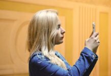 Terlalu Peka, 4 Zodiak Ini Punya Daya Pengamatan yang Hebat zodiak daya pengamatan hebat