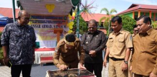 Ansar Resmikan Dua Ruang Kelas Baru SMAN 2 Karimun