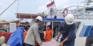 PLN Beri Bantuan Paket Sembako hingga Pulihkan Listrik Korban Longsor Natuna