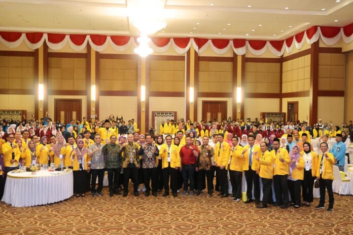 eedcb64e078407be9c298bdbb9ce122d