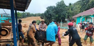 BPBD Natuna Tambah Anjing Pelacak Cari Korban Longsor