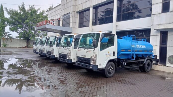 mobil tangki air bersih