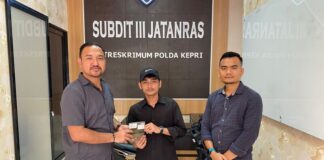 Polda Kepri Kembalikan Motor yang Hilang kepada Pemiliknya