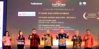 Gubernur Kepri Raih Penghargaan Top BUMD Award 2023