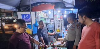 Operasi Pekat Seligi, Polsek Lubukbaja Amankan Puluhan Botol Miras