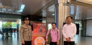 Polda Kepri Pasang Sejumlah Spanduk Cegah PMI Ilegal spanduk cegah pmi ilegal