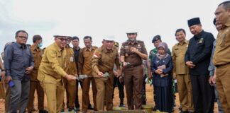 Gubernur Ansar Letak Batu Pertama RSKJKO Engku Haji Daud Tanjunguban