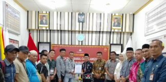 Pangja Hangtiga Pawelloy Pimpin PAN Lingga Daftar Bacaleg ke KPU Lingga