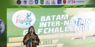 Kepala BP Batam Terima Penghargaan Indonesia Visioner Leader