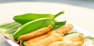 Pisang Goreng Hidangan Penutup Terbaik se Dunia Pisang goreng makanan dan cemilan terbaik se Dunia.