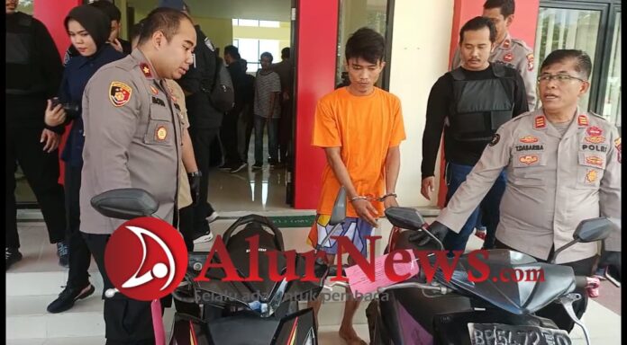 pencurian alat tukang