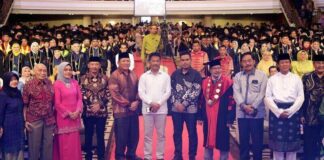 Rudi Ajak Lulusan Universitas Ibnu Sina Ambil Andil Bangun Batam universitas ibnu sina