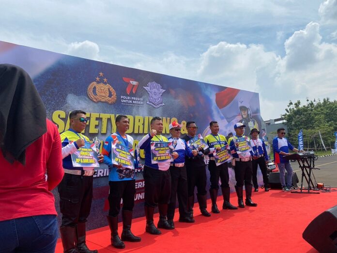 Lomba Safety Riding