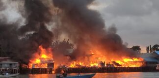 Kebakaran di Pulau Buluh, Belasan Rumah Dikabarkan Terbakar