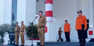 Pemda Natuna Bagikan dan Kibarkan 10 juta Bendera Merah Putih