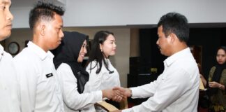 Serahkan SK pengangkatan 929 PPPK Guru di Batam, Ini Pesan Muhammad Rudi