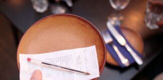 Duh, Warga Negara Ini Hobi ‘Ngemplang’ Bayar Makanan di Restoran