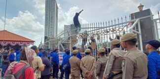 Massa Aksi Tolak Relokasi Rempang Akan Kembali Datangi BP Batam aksi tolak relokasi rempang