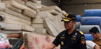 Bea Cukai Batam Musnahkan Barang Bekas Selundupan Senilai Rp 3 Miliar