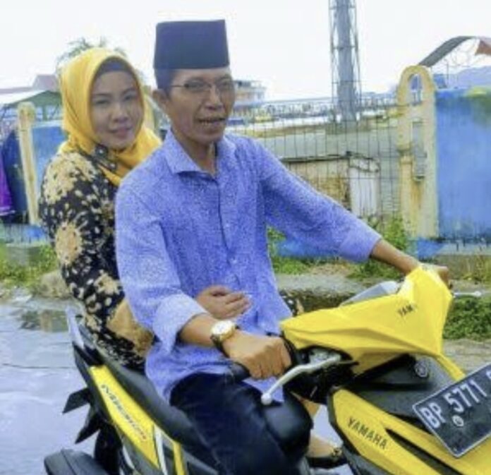 Wakil Wali Kota Batam Amsakar Achmad dan istri, Erlita Sari. (Foto: istimewa)