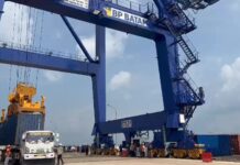 STS Crane Pelabuhan Batuampar Mulai Layani Bongkar Muat sts crane pelabuhan batuampar
