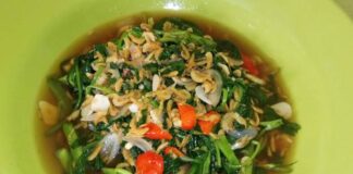 Jangan Lupa Makan Siang, Yuk Jajal Resep Sayur Kangkung Plus Rebon yang Sedap