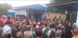 Penggusuran Ruli di Seraya Atas, Jalan Raya Sempat Diblokade Warga