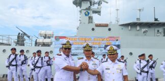 Mayor Lucky Silviana Hermanto Komandan Baru KRI Krait-827