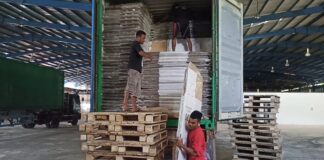 Sempat Tertahan, 8.184 Kotak Suara Tiba di Gudang Logistik KPU Batam kotak suara tiba di batam