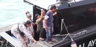 Basarnas Evakuasi 5 Warga Karimun Terdampar di Perairan Malaysia