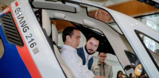 Presiden Jokowi Menjajal EHang 216, Taksi Terbang Buatan China