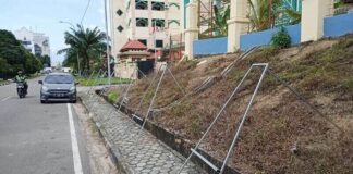 Papan Bunga Hilang, PN Batam: Bukan Kami yang Pindahkan