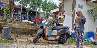 Air Mati Tanpa Pemberitahuan, Warga Villa Diamond Tiban Numpang Mandi di Musala