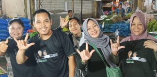 Progresif Kepri Sambangi Pedagang Tos 3000, Bagi Kehangatan Sembari Perkenalkan GAMA