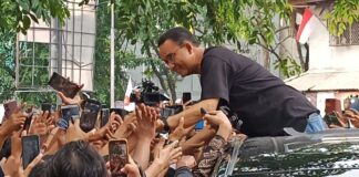 Disoraki Nama Paslon Lain, Anies Akui Hanya Fokus Sampaikan Program