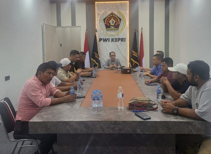 PWI Kepri (5) pelantikan pengurus PWI Kepri