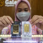 Turun Rp25.000, Harga Emas Antam Hari Ini Jadi Rp2.605.000 per Gram