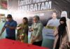 Lomba Minum Jamu Kalamarta Gunakan Sedotan 70 Cm lomba minum jamu kalamarta