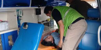 Berdesakan Berebut Kaos Prabowo, Beberapa Relawan Pingsan