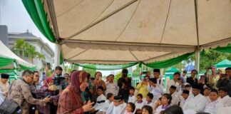 Mensos Risma Janjikan Pengobatan Gratis Bagi Anak Disabilitas di Batam anak disabilitas di batam