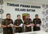 Kejari Batam Terima Uang Pengganti Kerugian Negara pada Kasus Korupsi SMKN 1 Batam