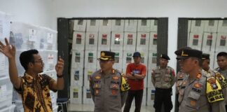 Kapolres Bintan Cek Hasil Rekapitulasi di Kantor KPU Bintan hasil rekapitulasi kpu bintan