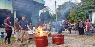 Jelang Pencoblosan, KPU Batam Musnahkan 7.148 Surat Suara