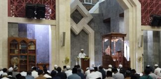Bupati Rafiq Safari Ramadhan Pertama di Masjid Agung Karimun